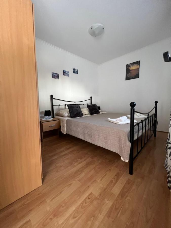 Hukic A2 And A1 Apartment ฟาชานา ภายนอก รูปภาพ